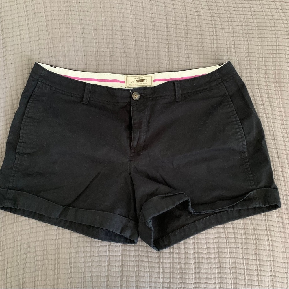 Old Navy black shorts